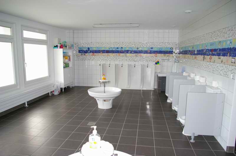 toilettes_maternelle.jpg